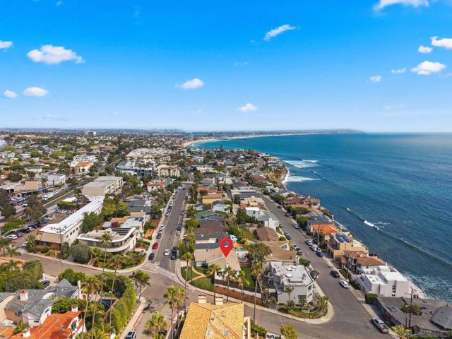 5576 Chelsea Ave, La Jolla CA: https://media.crmls.org/mediaz/5fb6b52f-d09f-4aab-993c-02c171953dc8.jpg