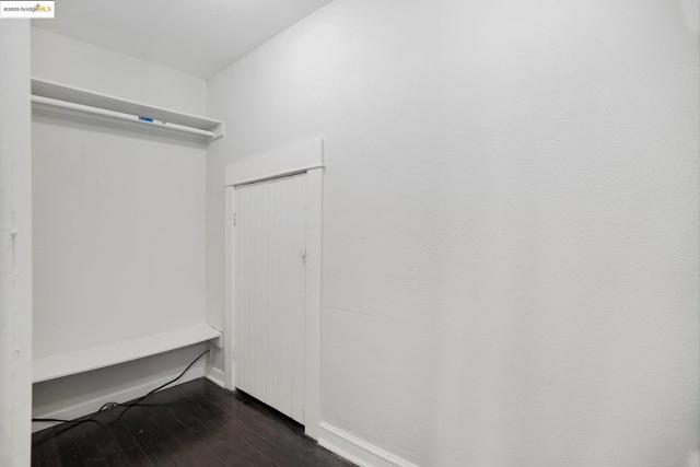 1226 W Elm Street, Stockton CA: https://media.crmls.org/mediaz/5fb6cd92-537c-45aa-a9de-87ec089aad18.jpg