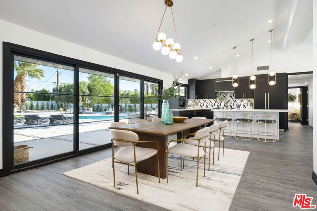 Dining/Kitchen