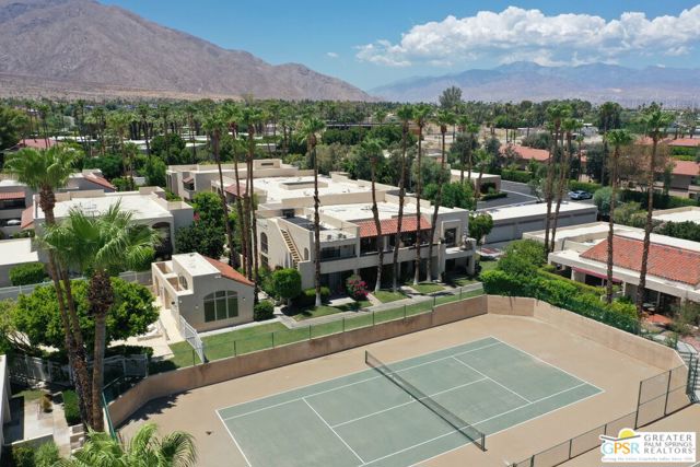 200 E Racquet Club Road, Palm Springs CA: https://media.crmls.org/mediaz/5fb756d9-c3b3-43c1-9f51-9d3eda714c18.jpg