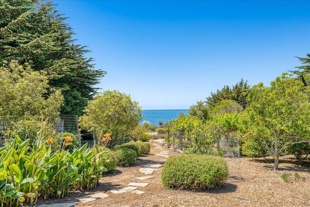 405 Heather Point Lane, Watsonville CA: https://media.crmls.org/mediaz/5fb75903-850d-4ab6-9a77-4db5ee67746a.jpg