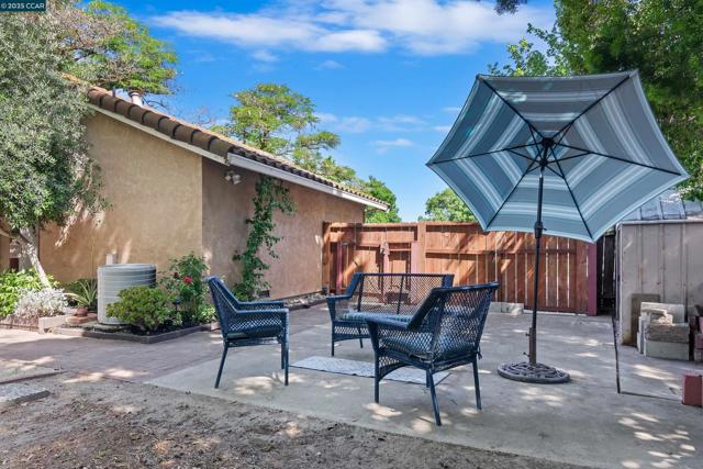 2628 Asilomar Dr, Antioch CA: https://media.crmls.org/mediaz/5fb7f3b8-0c76-4937-a587-bb3f5ffc16fc.jpg
