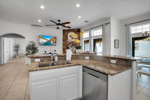 10748 Ocotillo Road, Desert Hot Springs CA: https://media.crmls.org/mediaz/5fb8050c-7931-46d0-95b8-03b04661c146.jpg