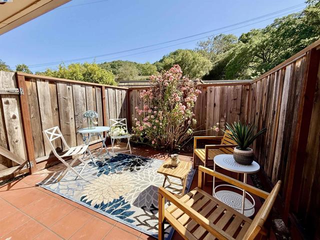 2217 Ptarmigan Dr, Walnut Creek CA: https://media.crmls.org/mediaz/5fb875d8-00f5-4e0d-9500-02cfbfa88e27.jpg