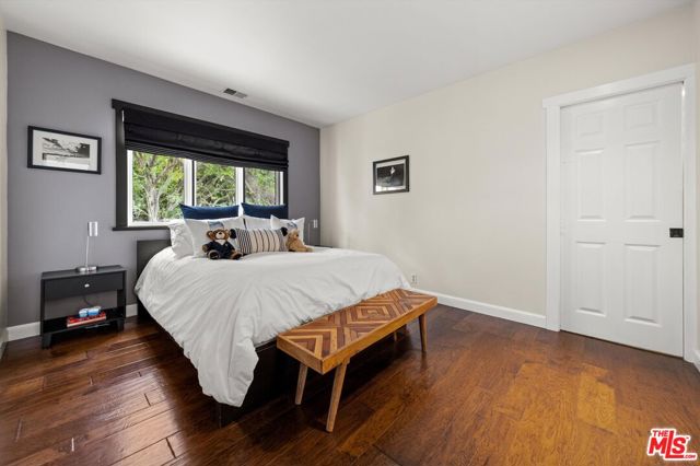 1435 Sycamore Canyon Road, Santa Barbara CA: https://media.crmls.org/mediaz/5fb9b5fc-f9e3-4096-8fe3-68f1aa2ba905.jpg