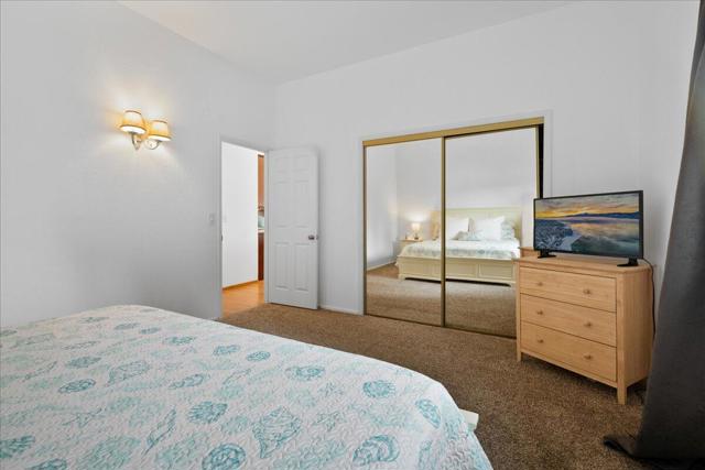 38634 N Shore Drive, Fawnskin CA: https://media.crmls.org/mediaz/5fb9de28-f0a6-4d1e-a5eb-a33f592f0b44.jpg