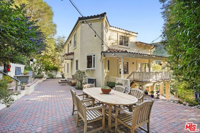 774 Old Topanga Canyon Road, Topanga CA: https://media.crmls.org/mediaz/5fba73bc-0efd-4ed1-ad37-026eb79e989e.jpg