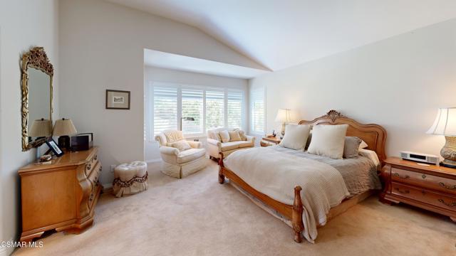 2343 Solway Court, Thousand Oaks CA: https://media.crmls.org/mediaz/5fba81d5-dbe3-4d5c-b614-bf986402524a.jpg