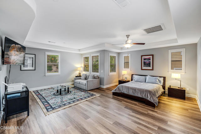 6923 Ridgemark Court, Moorpark CA: https://media.crmls.org/mediaz/5fbab9f0-0074-4245-b266-efebd8b40935.jpg