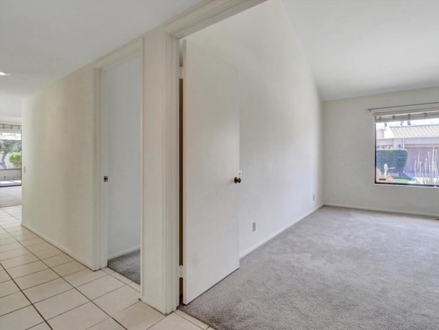 35738 Calle Montigo, Cathedral City CA: https://media.crmls.org/mediaz/5fbaba68-0251-453e-891f-bef4d4060a29.jpg