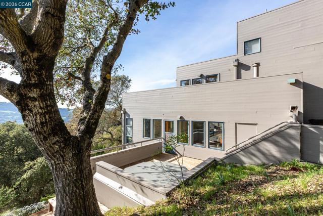 Image 42 of 55 For 319 Tappan Ter