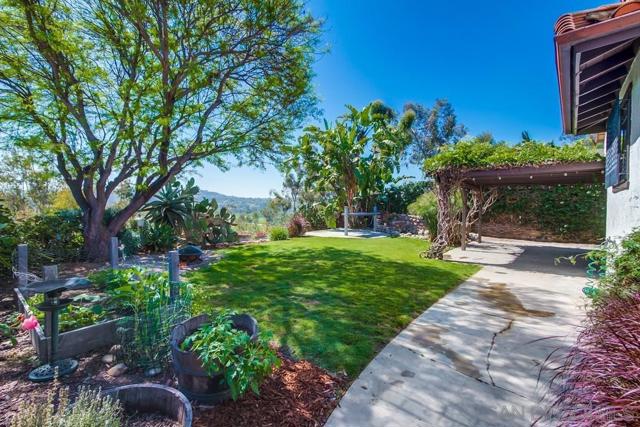 3773 Catamarca Dr, San Diego CA: https://media.crmls.org/mediaz/5fbb8343-25c2-42f7-8aab-b97f48357785.jpg