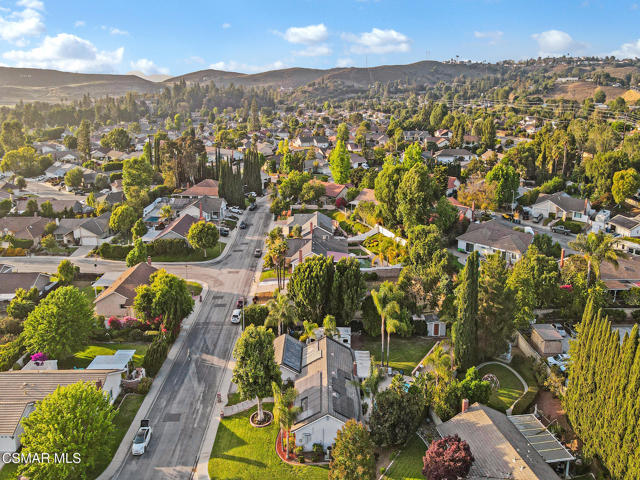 3000 Starling Avenue, Thousand Oaks CA: https://media.crmls.org/mediaz/5fbbc53f-49db-45a5-ae6b-9e7d1b177b35.jpg