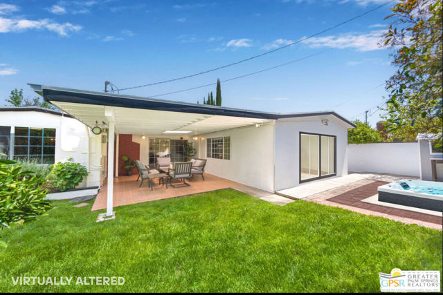 13613 Muscatine Street, Arleta CA: https://media.crmls.org/mediaz/5fbdc0b2-1692-4a7f-88ff-fe0f0bc93597.jpg