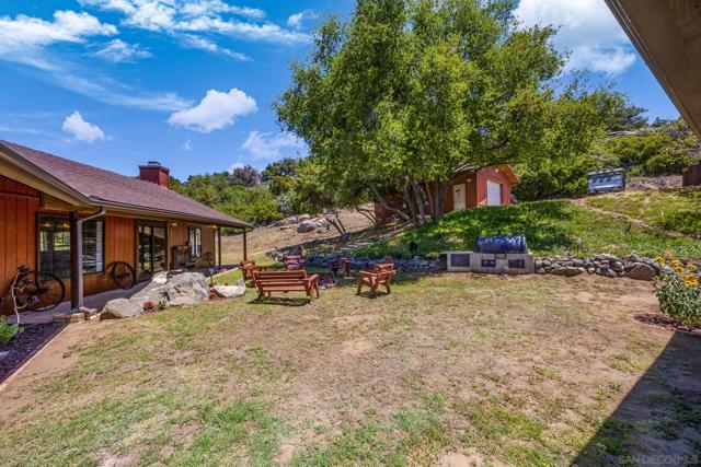 10649 Boulder Creek Rd, Descanso CA: https://media.crmls.org/mediaz/5fbeeb1b-59e0-4a29-83f1-4afa8d435c7a.jpg