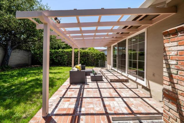 1284 Mandarin Drive, Sunnyvale CA: https://media.crmls.org/mediaz/5fbf1d5c-c8de-4245-a9ed-651d91d018f1.jpg