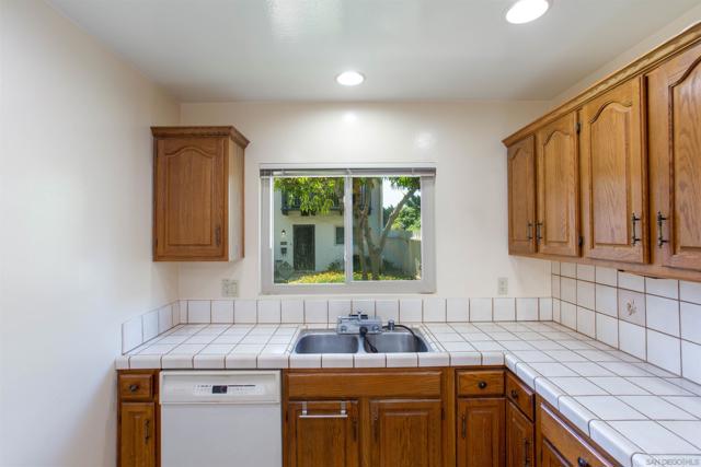 3216 Loma Riviera Dr, San Diego CA: https://media.crmls.org/mediaz/5fc0774d-7d70-47f3-90d7-08ccaa82443c.jpg
