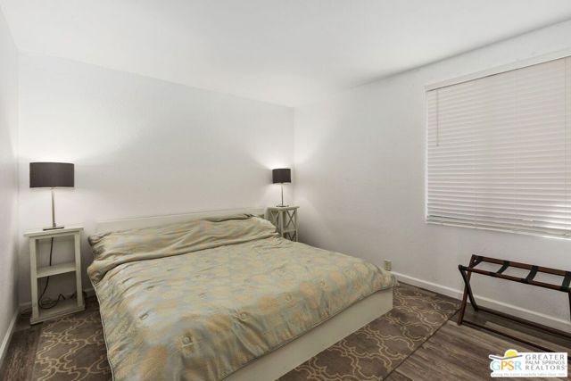400 N Sunrise Way, Palm Springs CA: https://media.crmls.org/mediaz/5fc19ed5-8ca7-4ecd-a76c-64d3bc819201.jpg