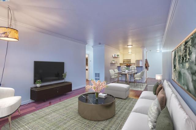 151 Lakeside Dr, Oakland CA: https://media.crmls.org/mediaz/5fc218da-8057-4862-af1b-26ee8b67e102.jpg