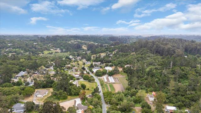 7183 Tustin Road, Salinas CA: https://media.crmls.org/mediaz/5fc231ad-00b8-4924-bc7f-aa6545a2152e.jpg