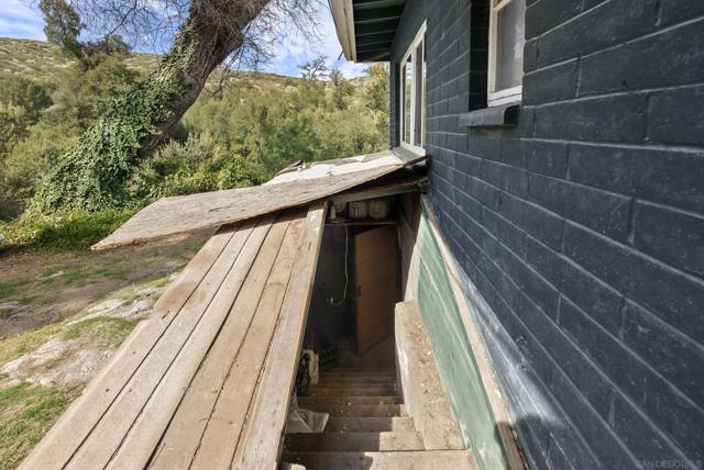 26742 San Felipe Rd, Warner Springs CA: https://media.crmls.org/mediaz/5fc2b752-0a9a-4066-a1fd-8a2654dc1a70.jpg