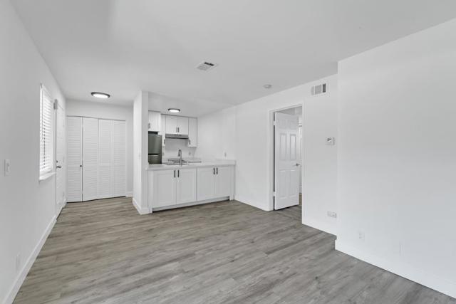 29628 Desert Oak Ct, Hayward CA: https://media.crmls.org/mediaz/5fc43aab-1c6f-4681-876b-1e8dfaaef165.jpg