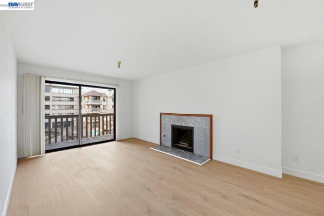 Image 3 of 37 For 1400 Carpentier St  315