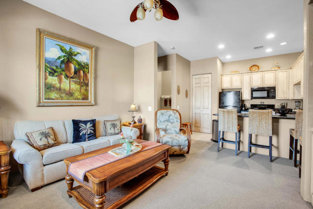 Image 11 of 35 For 50700 Santa Rosa Plaza  5