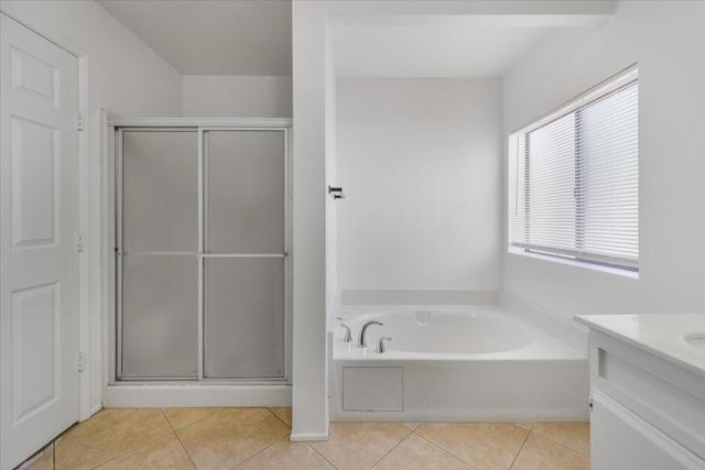 74577 Azurite Circle E, Palm Desert CA: https://media.crmls.org/mediaz/5fc5bee5-db1e-4106-9ca0-4a658157286e.jpg