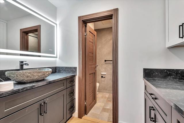 8650 Gulana Avenue, Playa del Rey CA: https://media.crmls.org/mediaz/5fc61f55-6c0e-4bf0-9340-fc96431d621a.jpg