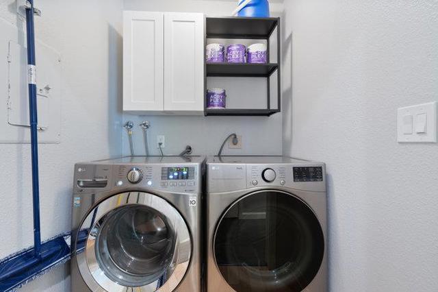 41 Grandview Street, Santa Cruz CA: https://media.crmls.org/mediaz/5fc67c1e-386c-490a-a979-b9be10c9d833.jpg