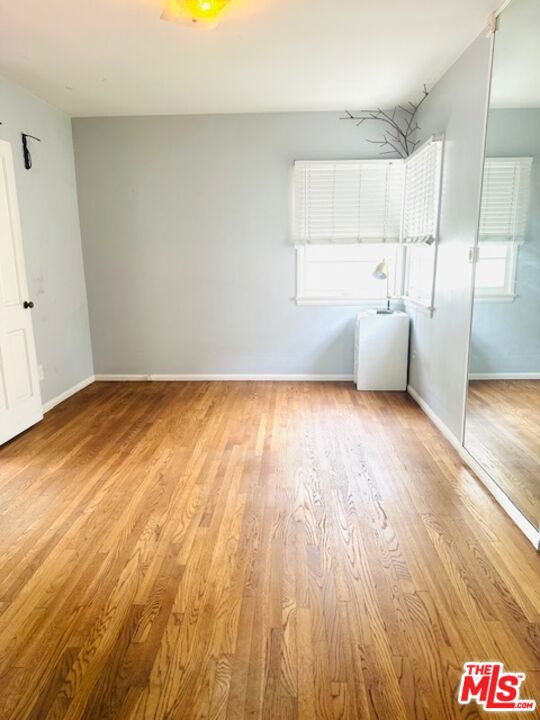 6425 E Ocean Boulevard, Long Beach CA: https://media.crmls.org/mediaz/5fc6f440-bc35-4515-b2f9-ef0cc596ee5f.jpg