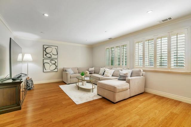 1905 White Oaks Road, Campbell CA: https://media.crmls.org/mediaz/5fc713c5-632c-49ac-a57d-a3fd12de5829.jpg