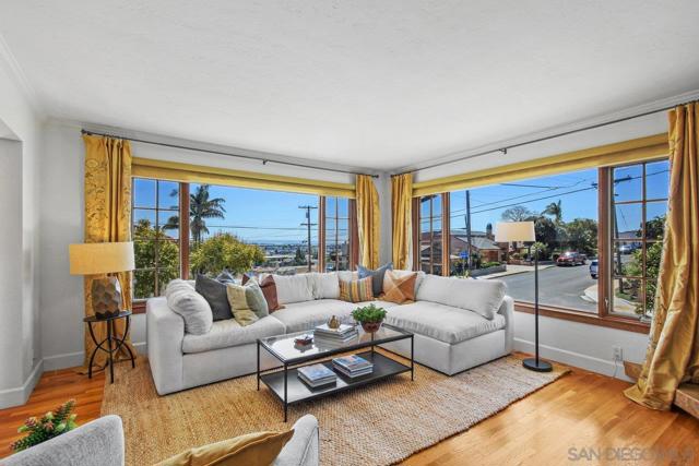 1250 Willow St, San Diego CA: https://media.crmls.org/mediaz/5fc73cbd-098e-4998-8bac-f206cc70f9a6.jpg