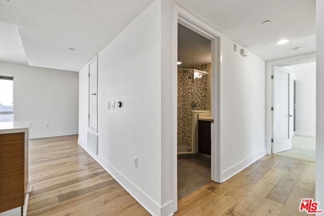 11715 Goshen Avenue, Los Angeles CA: https://media.crmls.org/mediaz/5fc787a8-25d3-49b5-9d8a-80ca05979d99.jpg