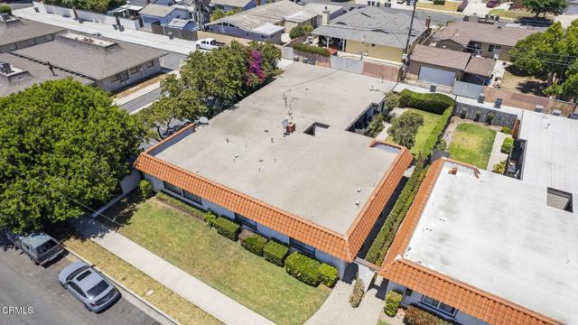 1401 Glenwood Drive, Oxnard CA: https://media.crmls.org/mediaz/5fc78bae-30e5-4a86-8b36-47845ed31b4d.jpg