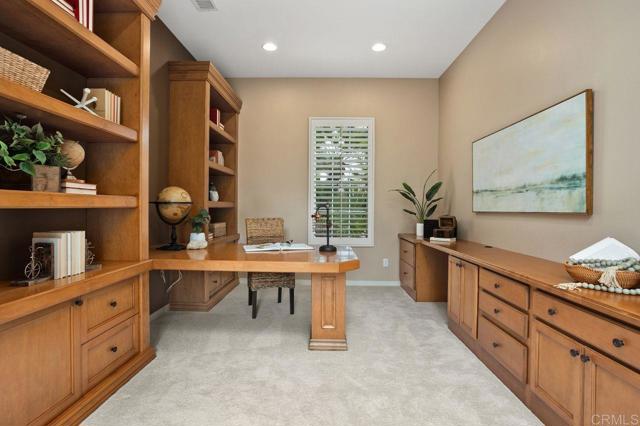 648 California Oak Drive, Vista CA: https://media.crmls.org/mediaz/5fc8a194-981e-4b49-973b-a24f8cc8c9a8.jpg