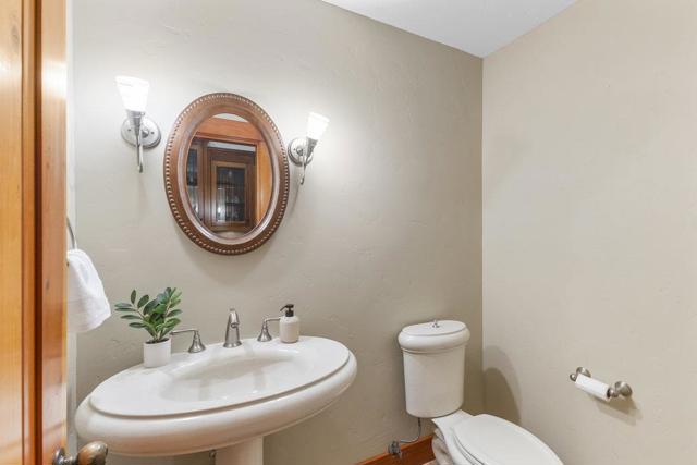 14205 Shannon Road, Los Gatos CA: https://media.crmls.org/mediaz/5fc931bf-e355-4736-83f8-7d8d88bb0cc6.jpg