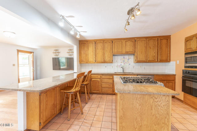 Detail Gallery Image 4 of 26 For 1840 Branscomb Road Rd, Laytonville,  CA 95454 - 3 Beds | 2 Baths