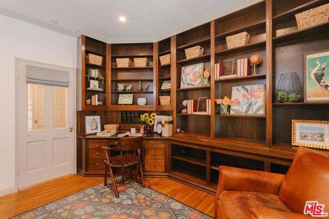 2055 Outpost Drive, Los Angeles CA: https://media.crmls.org/mediaz/5fca137c-6024-4581-8afa-5a5eaff0781d.jpg