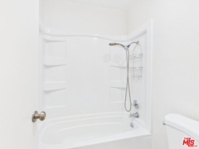 5460 White Oak Avenue, Encino CA: https://media.crmls.org/mediaz/5fcac33d-bb93-4a86-a06a-a360f2c221e3.jpg