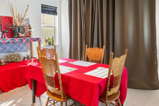 390 Tanoak Street, Hollister CA: https://media.crmls.org/mediaz/5fcac3c9-4d69-457d-a1f9-a25e085c34e2.jpg