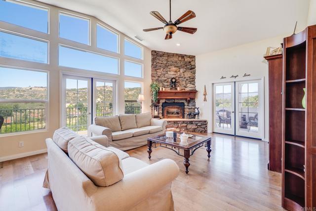 Detail Gallery Image 11 of 36 For 15615 Vista Vicente Dr #21,  Ramona,  CA 92065 - 3 Beds | 2/1 Baths