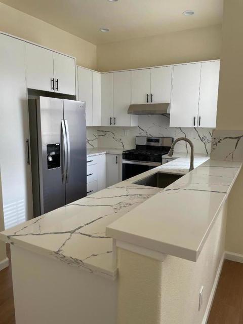 5111 Venice Court, Pleasanton CA: https://media.crmls.org/mediaz/5fcb6bdb-fd7d-46f6-aa86-7e556c0b08af.jpg