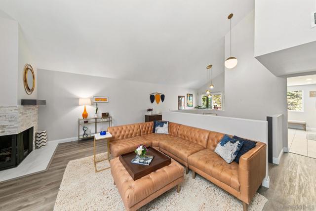 4366 Caminito Pintoresco, San Diego CA: https://media.crmls.org/mediaz/5fcb7caf-2a30-4dd2-9abc-52b53eadc438.jpg