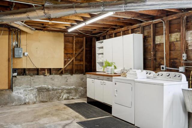 2200 Hillside Drive, Burlingame CA: https://media.crmls.org/mediaz/5fcbc829-15bb-4a37-af09-7242b5d460ed.jpg
