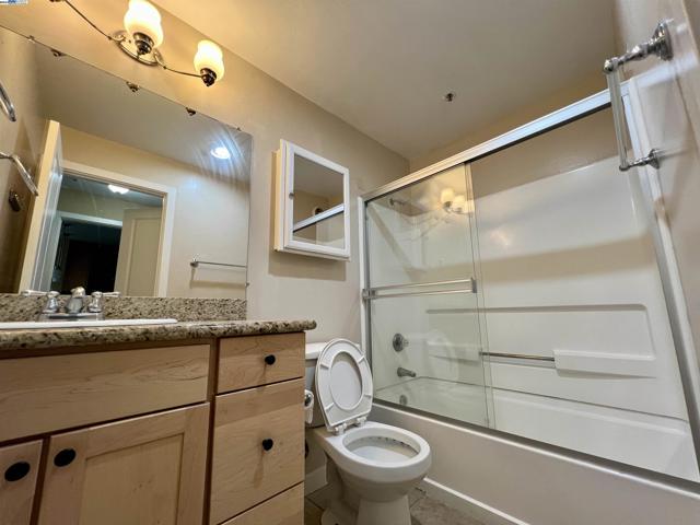 Image 18 of 38 For 6400 Christie Ave  5211