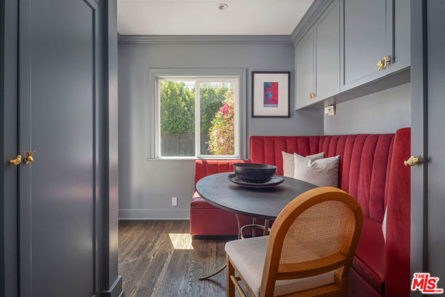 729 N Stanley Avenue, Los Angeles CA: https://media.crmls.org/mediaz/5fcdb7e7-05c6-4dcd-9951-855f050028c7.jpg