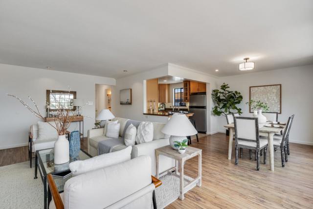 373 Coral Ridge Drive, Pacifica CA: https://media.crmls.org/mediaz/5fcdc6d0-72b1-4e18-8bc0-8c69eace6994.jpg