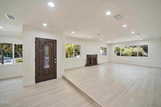 838 Highland Avenue, Glendale CA: https://media.crmls.org/mediaz/5fcdfc83-5eaf-4336-acff-79f104f4fe3c.jpg
